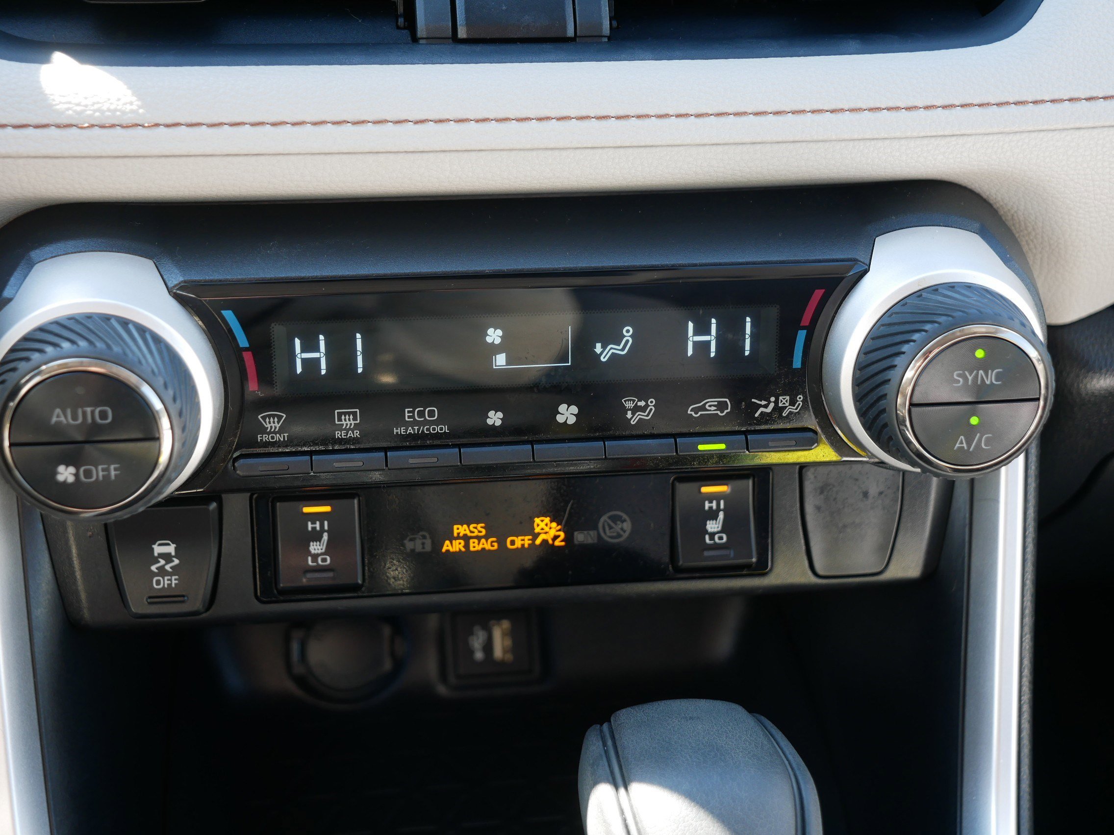 Used 2023 Toyota RAV4 XLE w/ Convenience Package AWD/4WD image 23