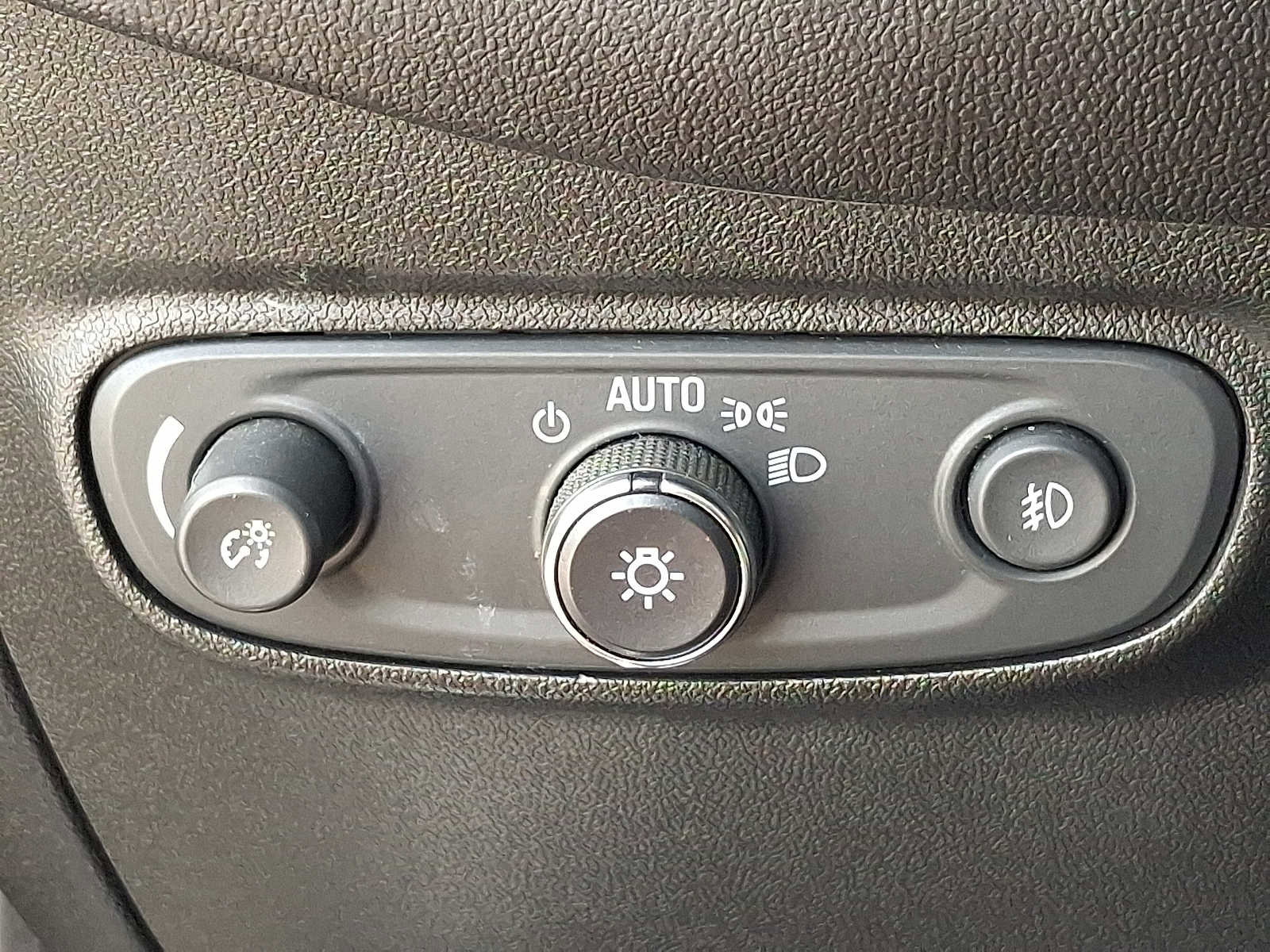Used 2020 Chevrolet Equinox Premier FWD image 25