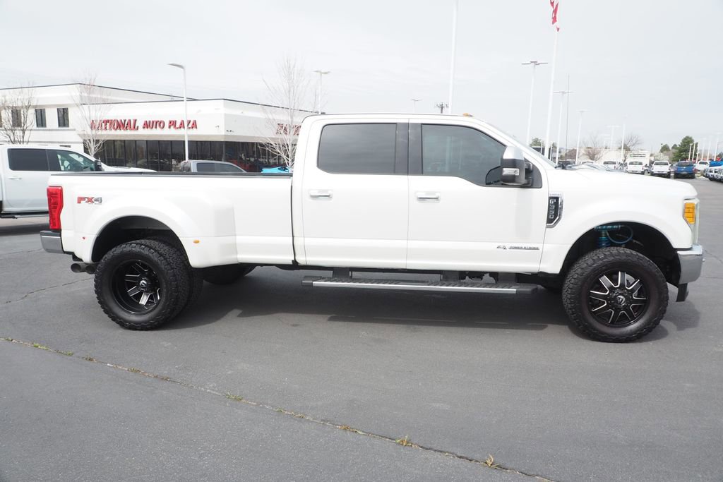 Used 2017 Ford F350 Lariat w/ Chrome Package AWD/4WD image 7