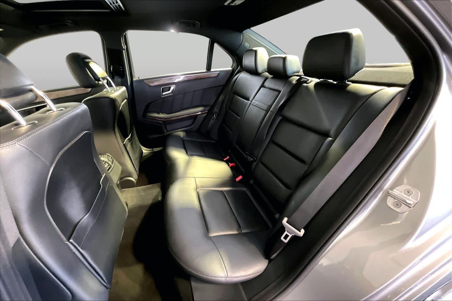 Used 2013 Mercedes-Benz E 350 4MATIC Sedan image 20