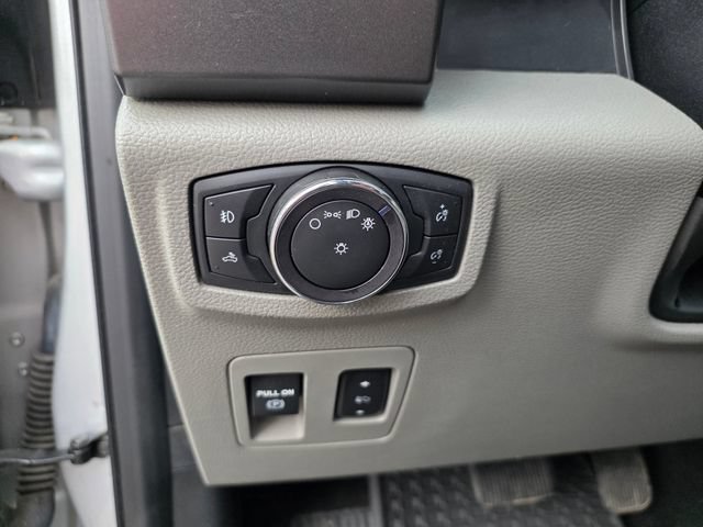 Used 2019 Ford F150 XLT w/ Equipment Group 302A Luxury AWD/4WD image 16