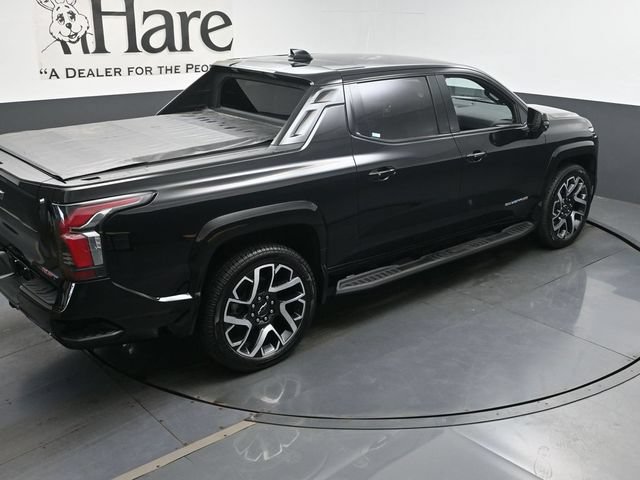 Used 2024 Chevrolet Silverado EV RST AWD/4WD image 39