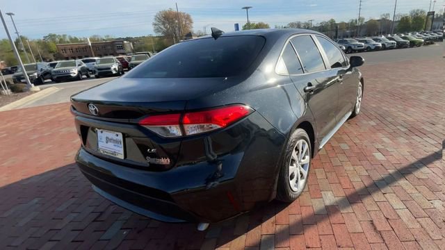 Used 2022 Toyota Corolla LE image 9