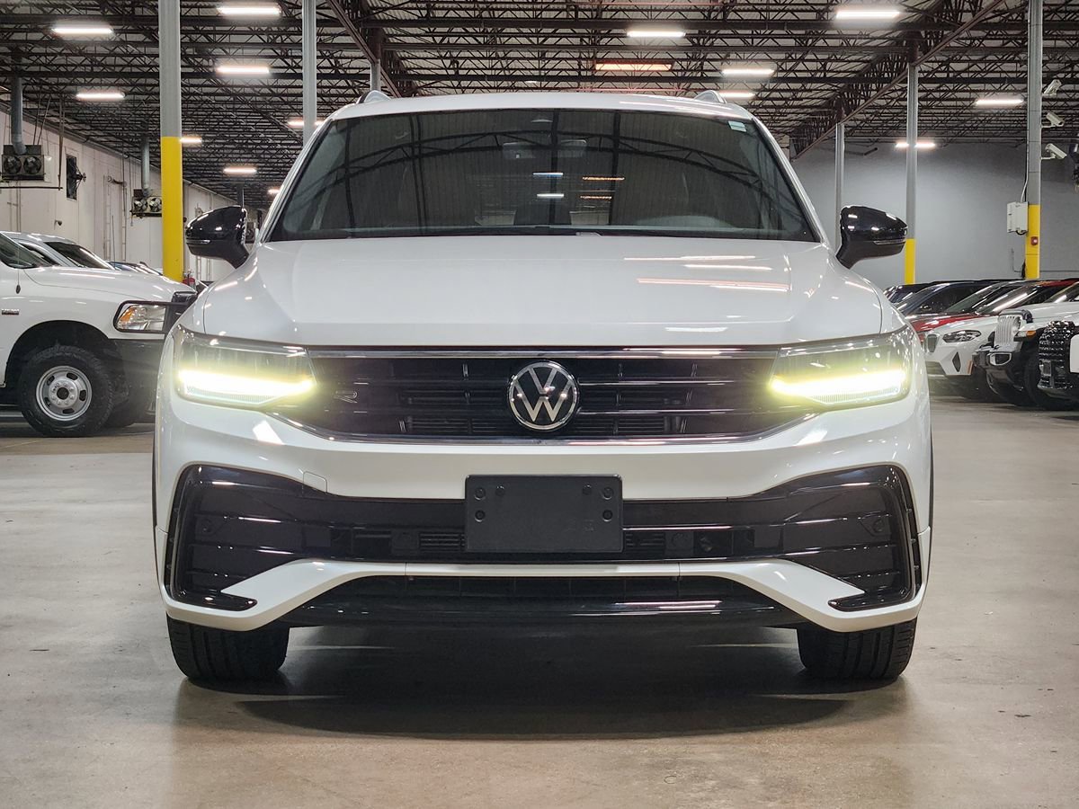 Used 2022 Volkswagen Tiguan SE R-Line FWD image 2