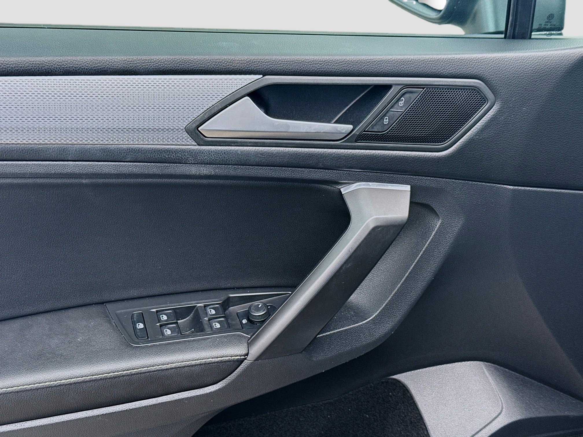 Certified 2022 Volkswagen Tiguan S image 16