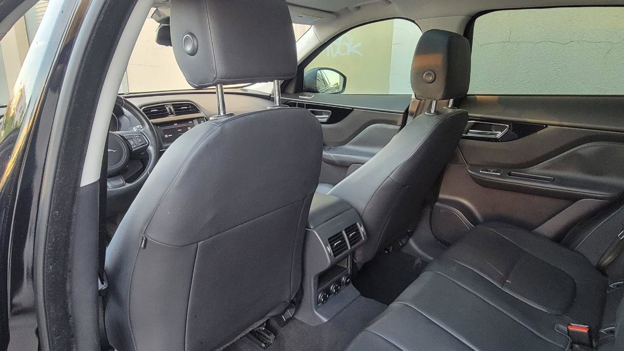 Used 2018 Jaguar F-PACE Premium AWD/4WD image 23