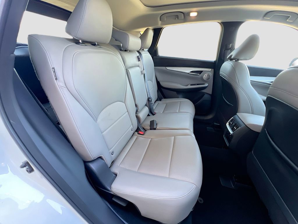 Used 2023 INFINITI QX50 Sensory image 29