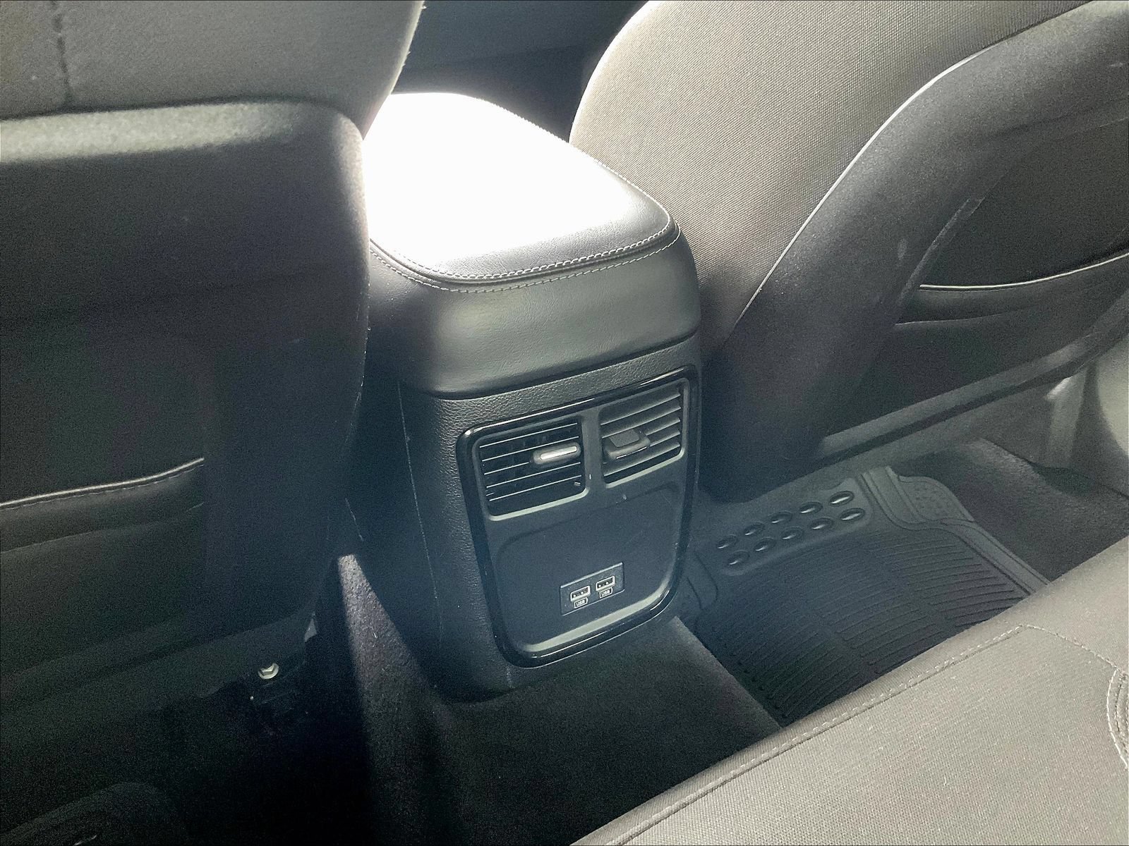 Used 2019 Dodge Charger GT w/ Blacktop Package RWD image 12