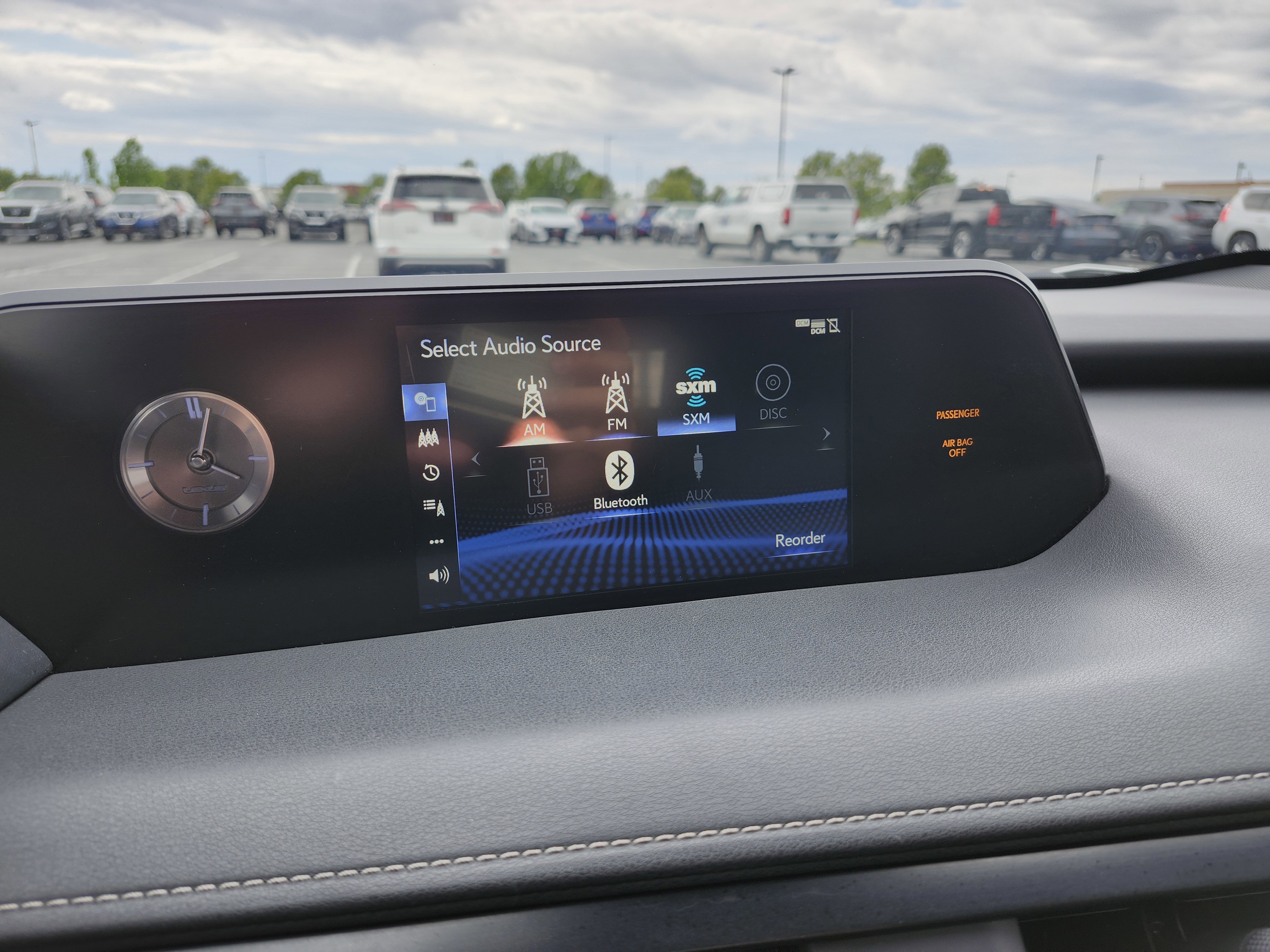 Used 2019 Lexus UX 200 w/ Accessory Package FWD image 4