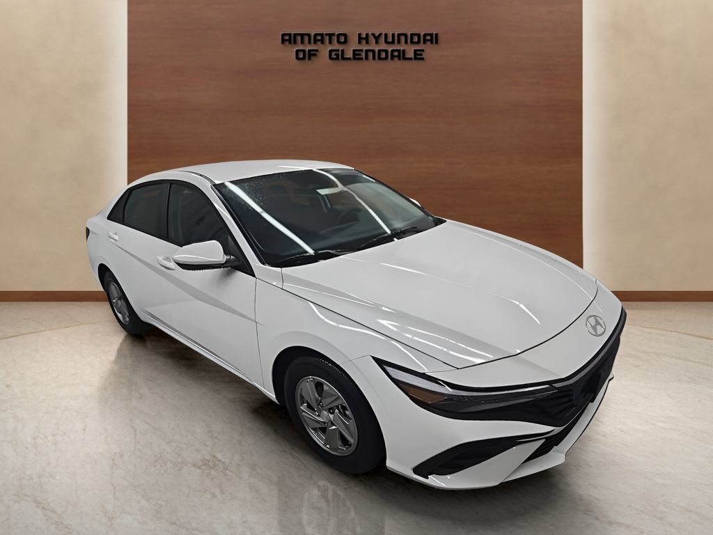 New 2026 Hyundai Elantra SE FWD image 8