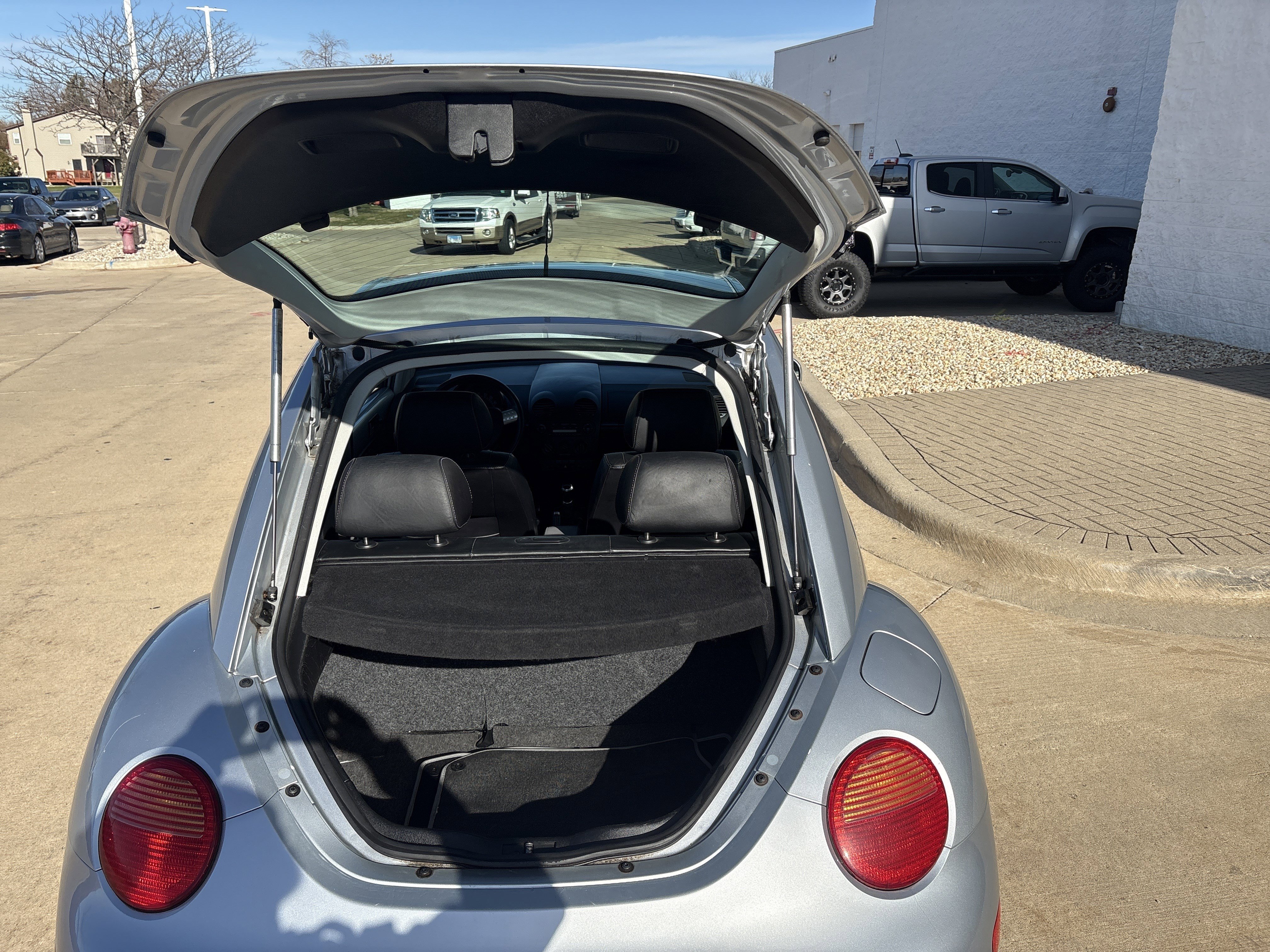 Used 2003 Volkswagen Beetle S image 14