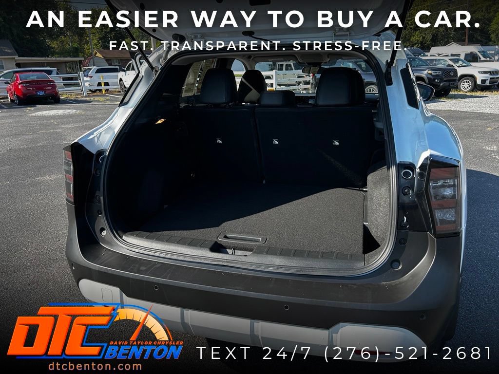 Used 2025 Nissan Kicks SR FWD image 24