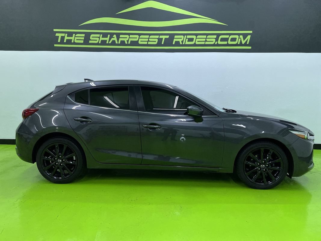 Used 2017 MAZDA MAZDA3 Grand Touring FWD image 11