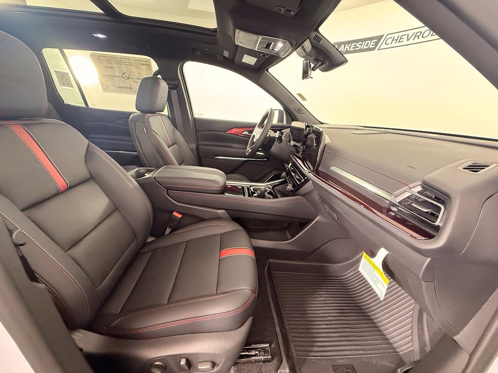 New 2026 Chevrolet Traverse RS w/ LPO, Floor Liner Package AWD/4WD image 23