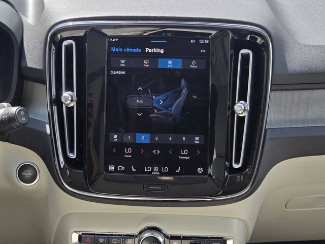 Used 2023 Volvo XC40 B4 Plus w/ Protection Package image 19