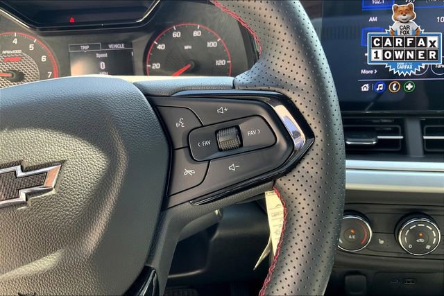 Used 2024 Chevrolet Trax RS w/ Sunroof Package image 17