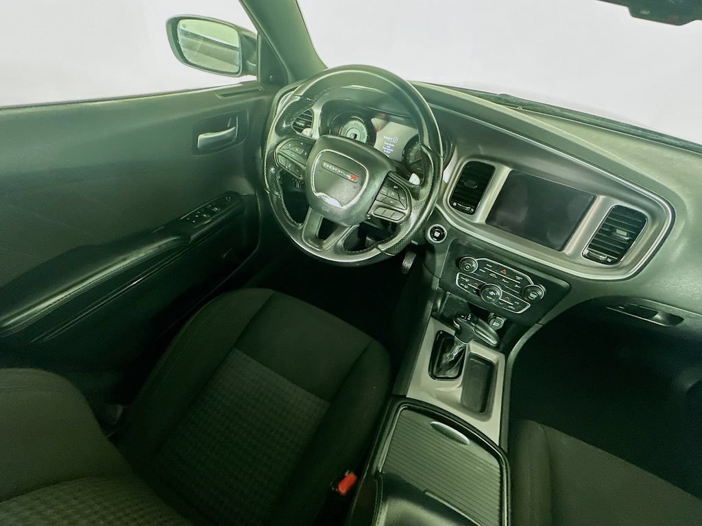 Used 2022 Dodge Charger R/T w/ Blacktop Package RWD image 9