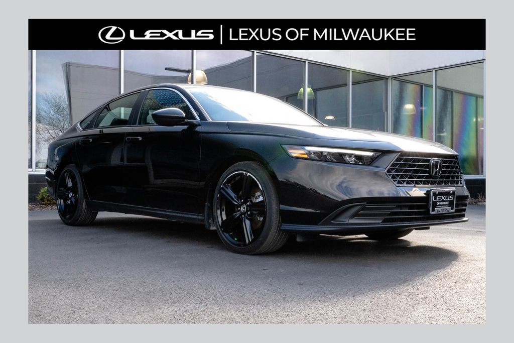 Used 2025 Honda Accord Sport image 1