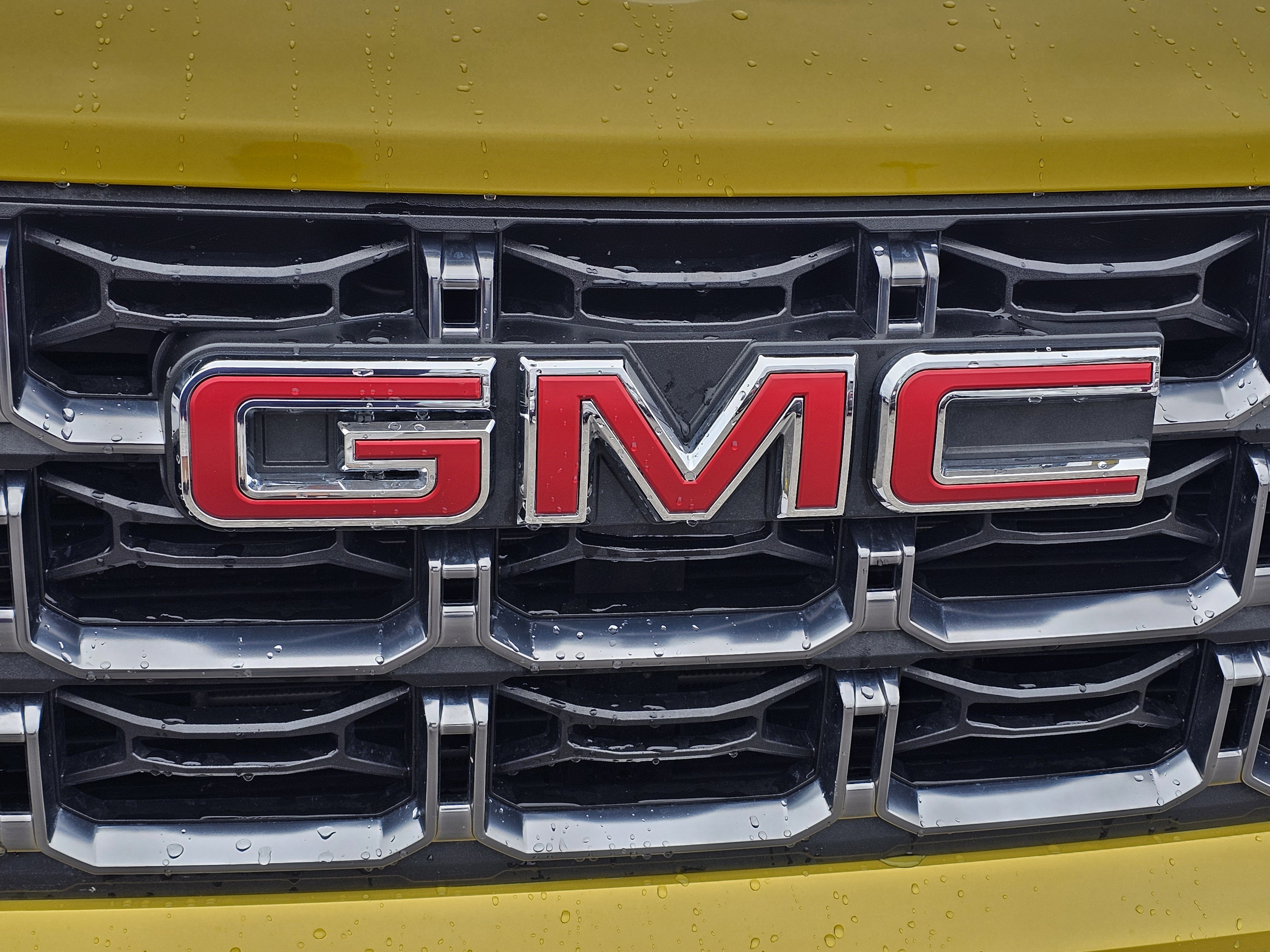 Used 2023 GMC Canyon AT4 w/ AT4 Premium Package video 3