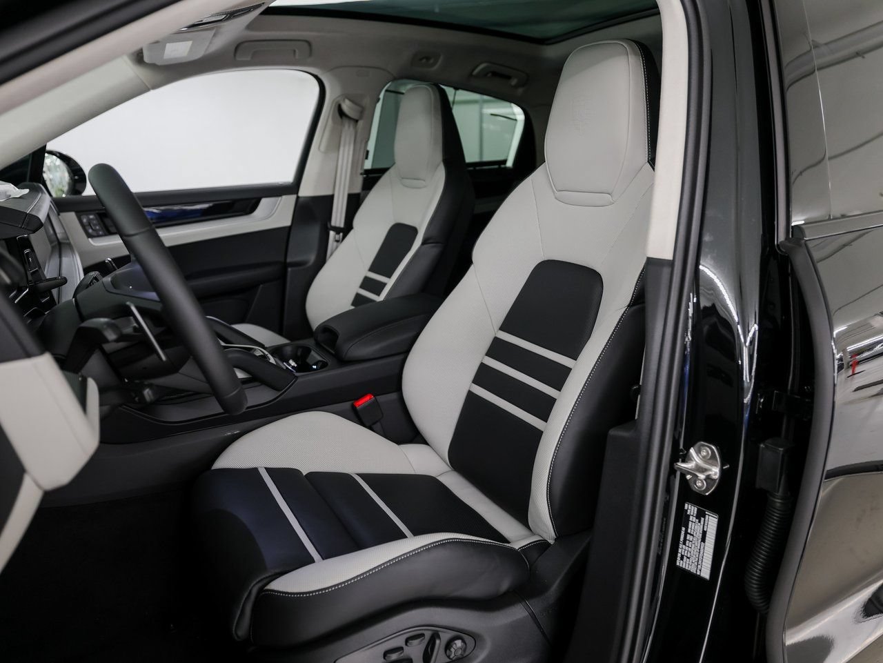 New 2026 Porsche Cayenne S AWD/4WD image 5