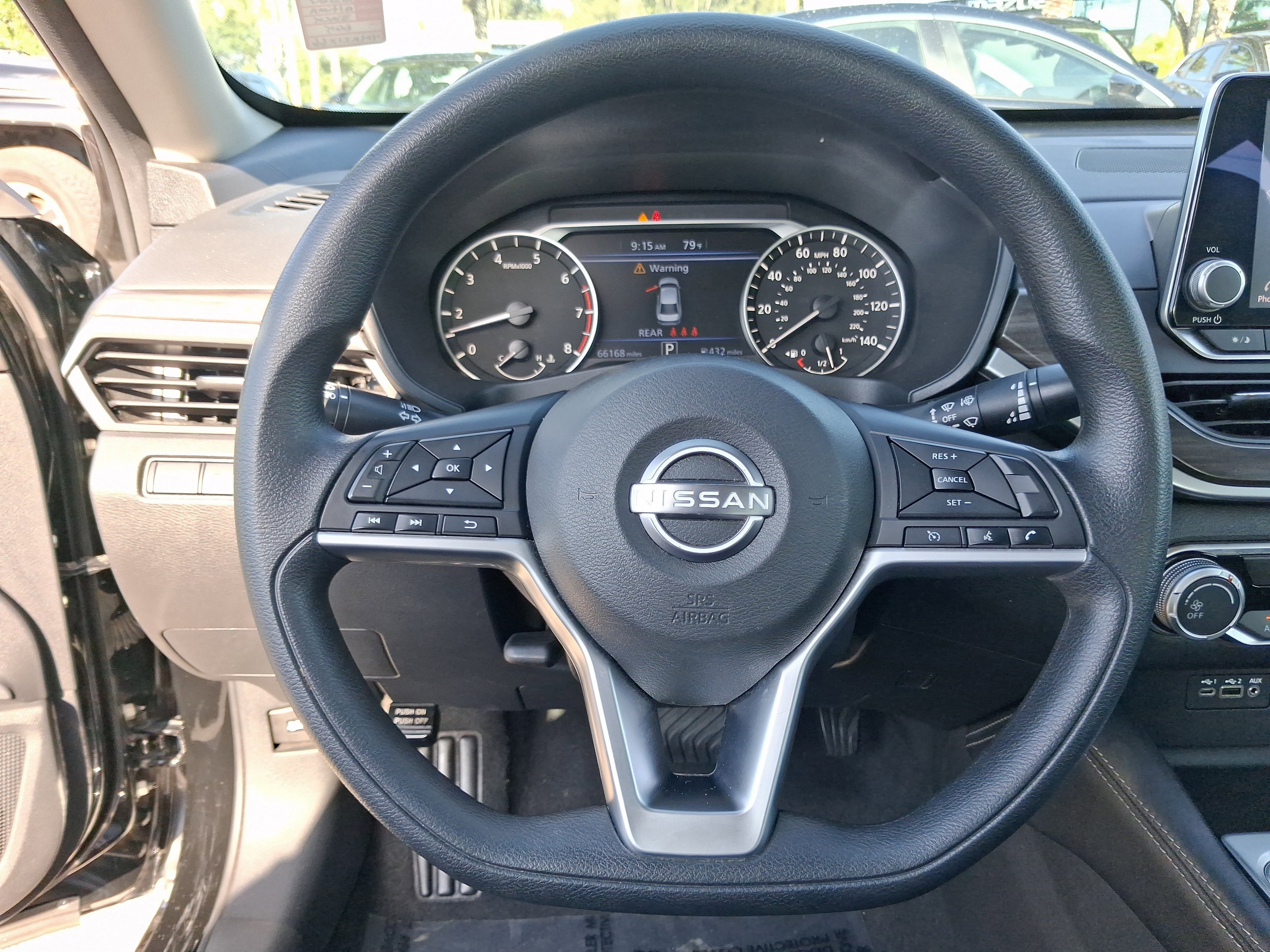 Used 2023 Nissan Altima 2.5 SV FWD image 11