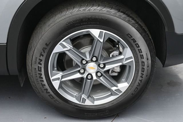 Used 2025 Chevrolet Blazer LT FWD image 8