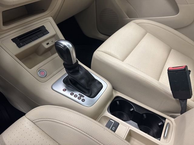 Used 2016 Volkswagen Tiguan SE image 18