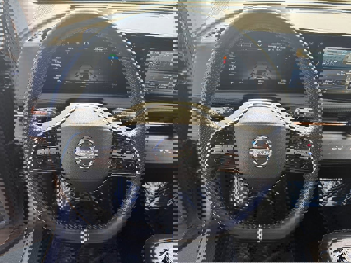 Used 2024 Nissan Ariya FWD image 12