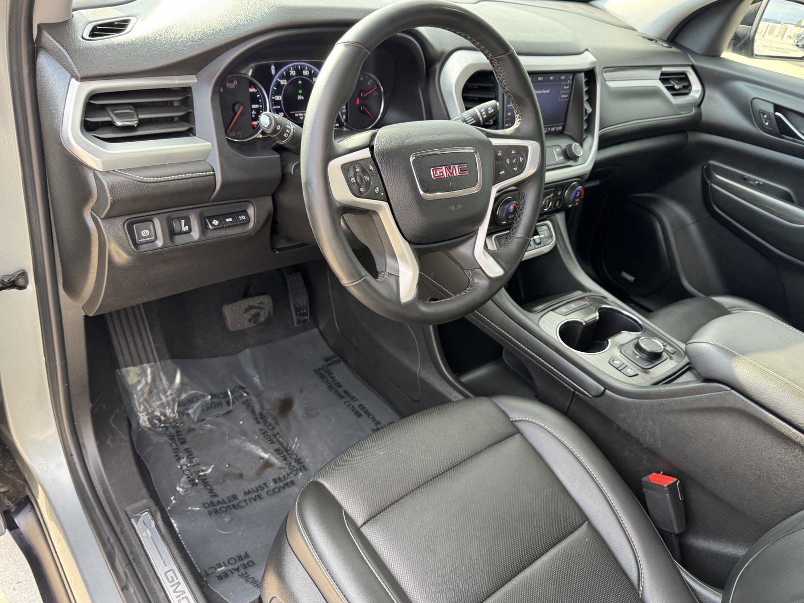 Used 2023 GMC Acadia SLT w/ Elevation Edition image 15