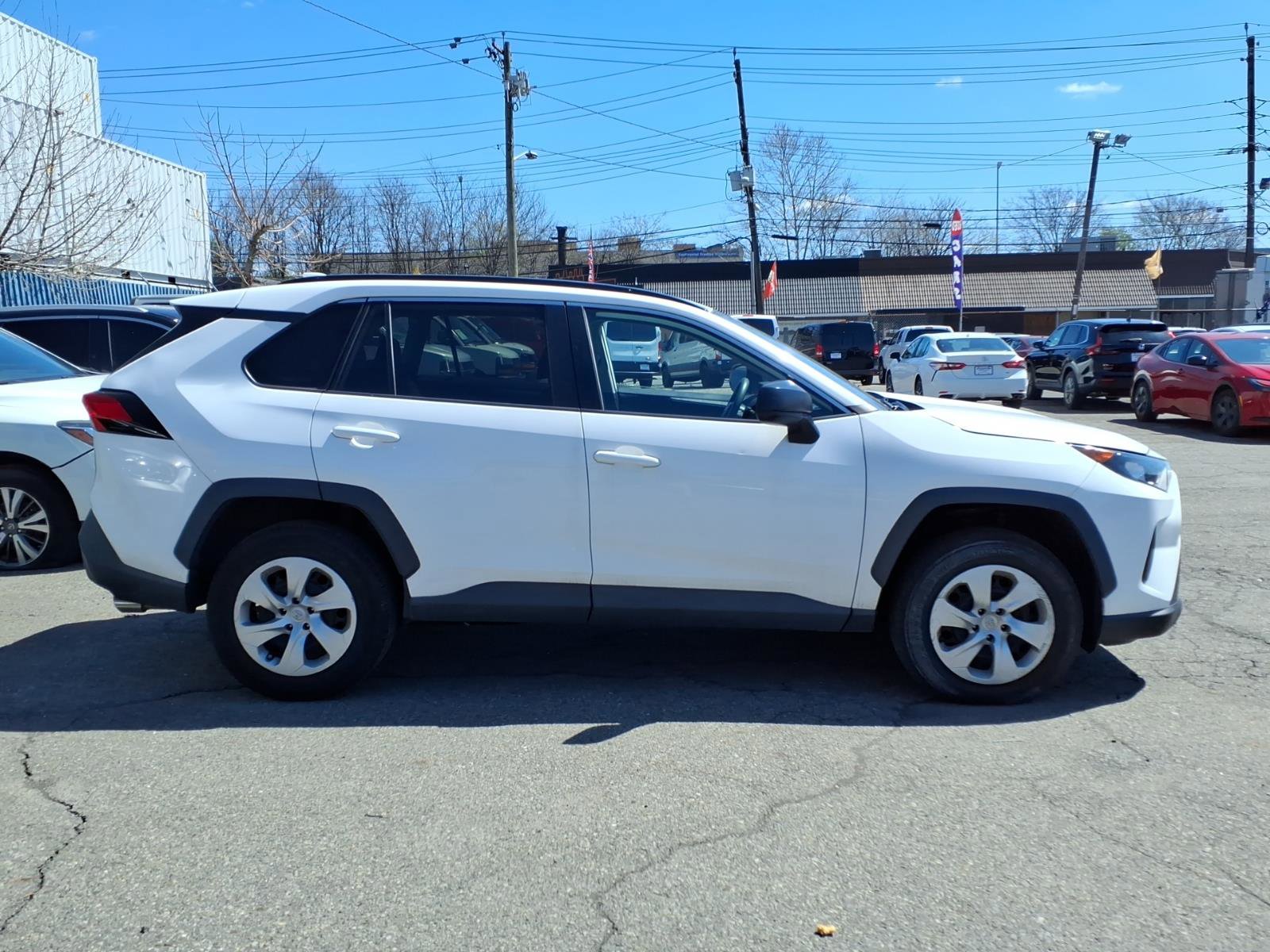 Used 2019 Toyota RAV4 LE image 8