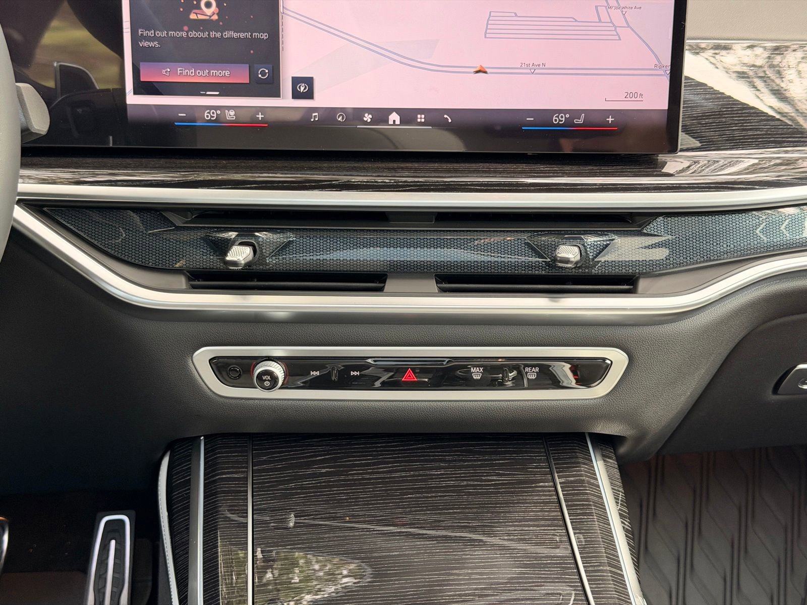 Used 2026 BMW X7 xDrive40i w/ M Sport Package AWD/4WD image 20