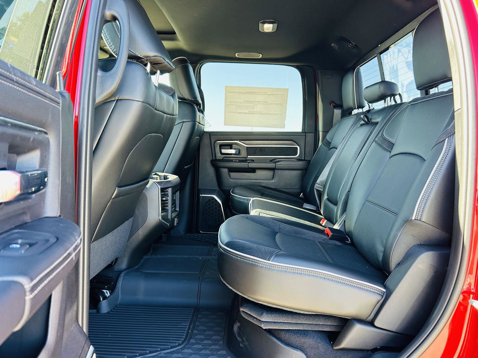 New 2027 RAM 2500 Laramie AWD/4WD image 30