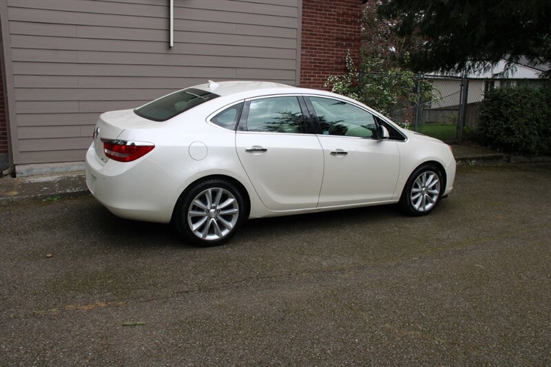 Used 2014 Buick Verano Leather FWD image 3