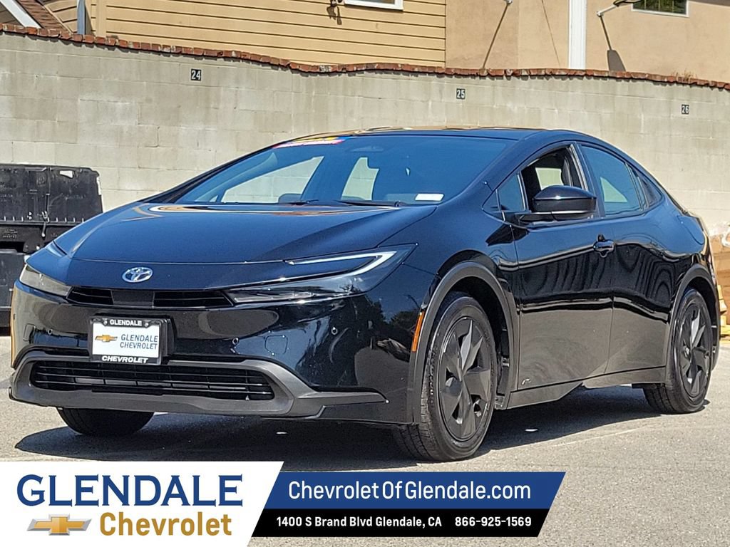 Used 2025 Toyota Prius LE AWD/4WD image 7