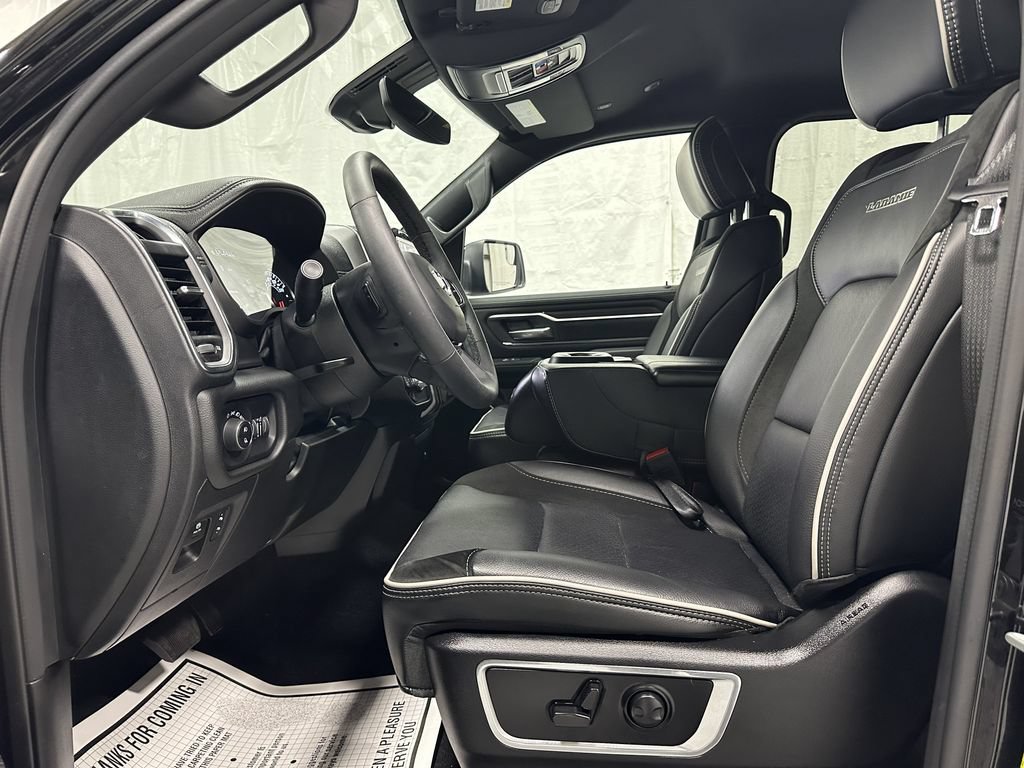Used 2025 RAM 1500 Laramie AWD/4WD image 13