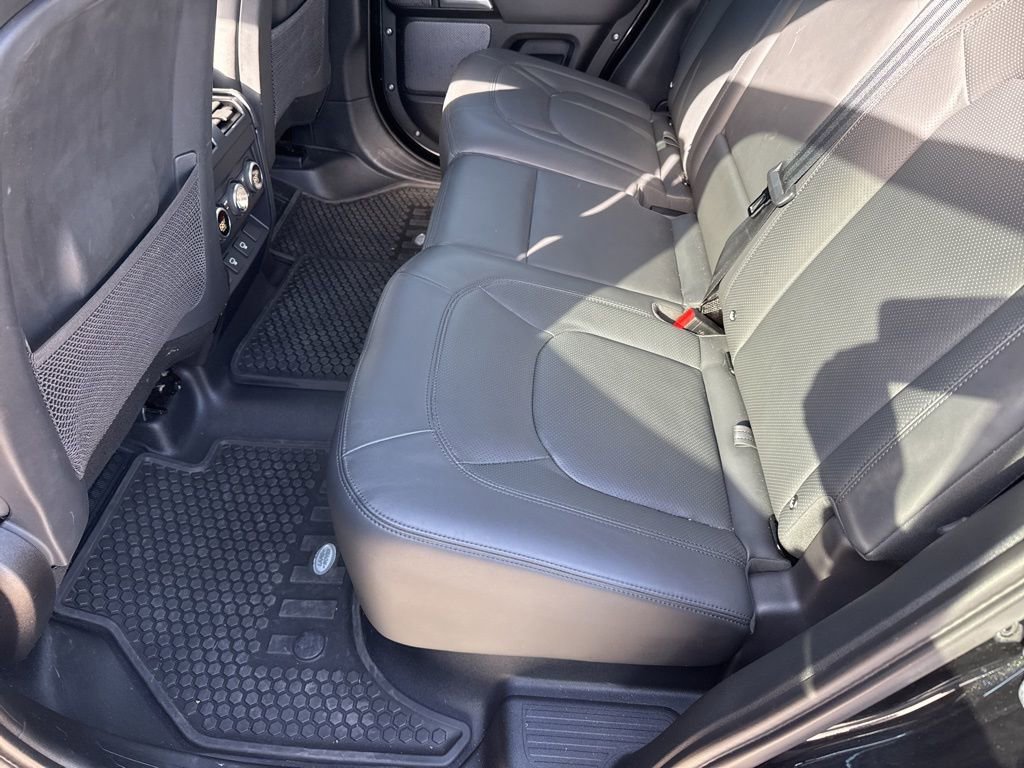 Used 2023 Land Rover Defender 110 V8 image 17