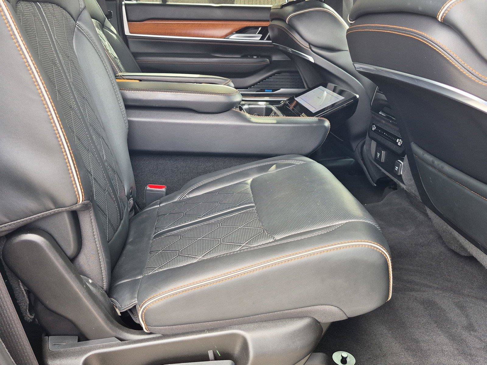Certified 2024 Jeep Grand Wagoneer L Series III AWD/4WD image 8