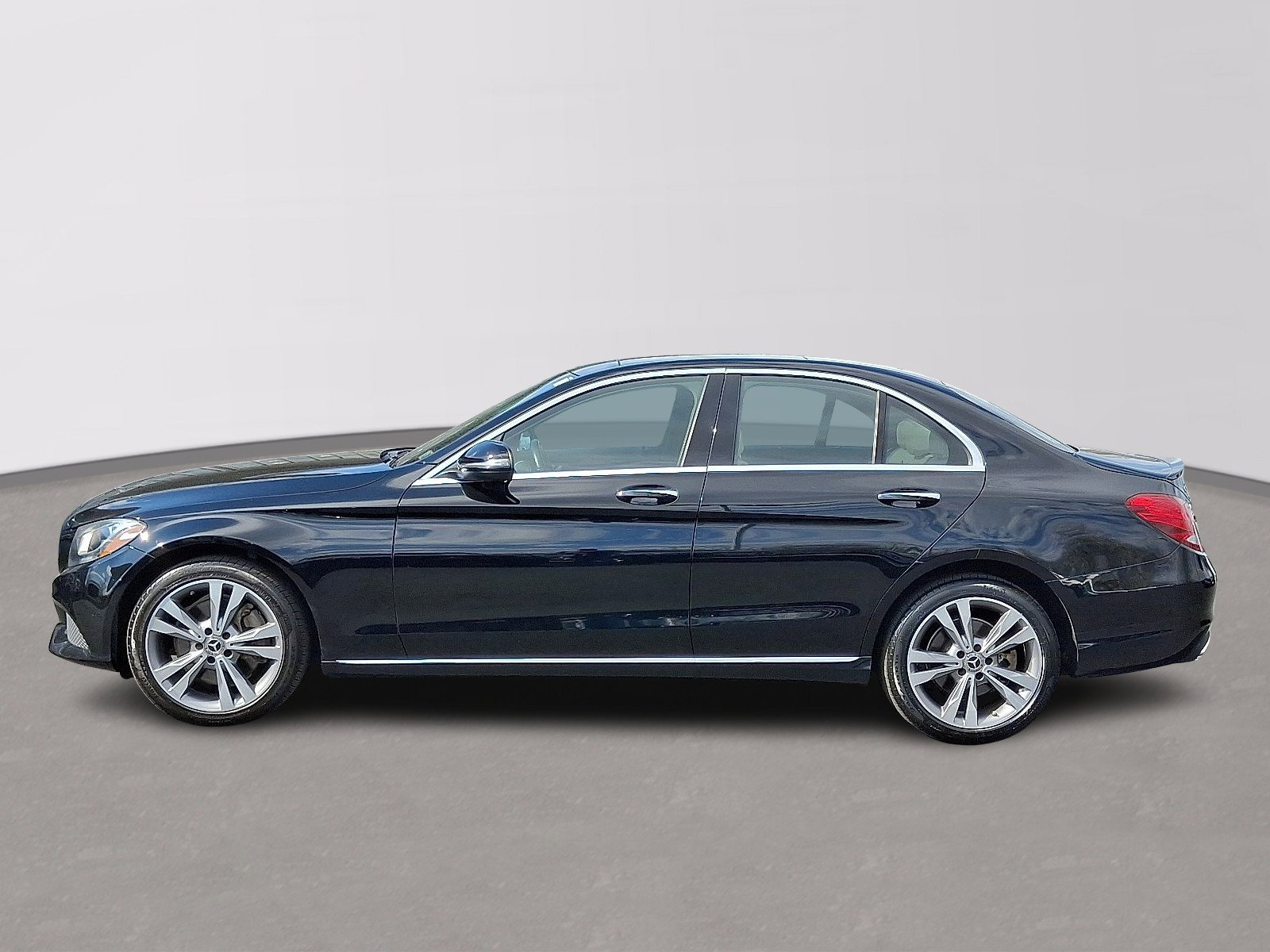 Used 2018 Mercedes-Benz C 300 4MATIC Sedan image 7