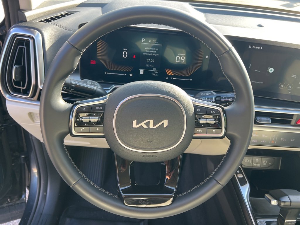 Certified 2025 Kia Sorento S image 13