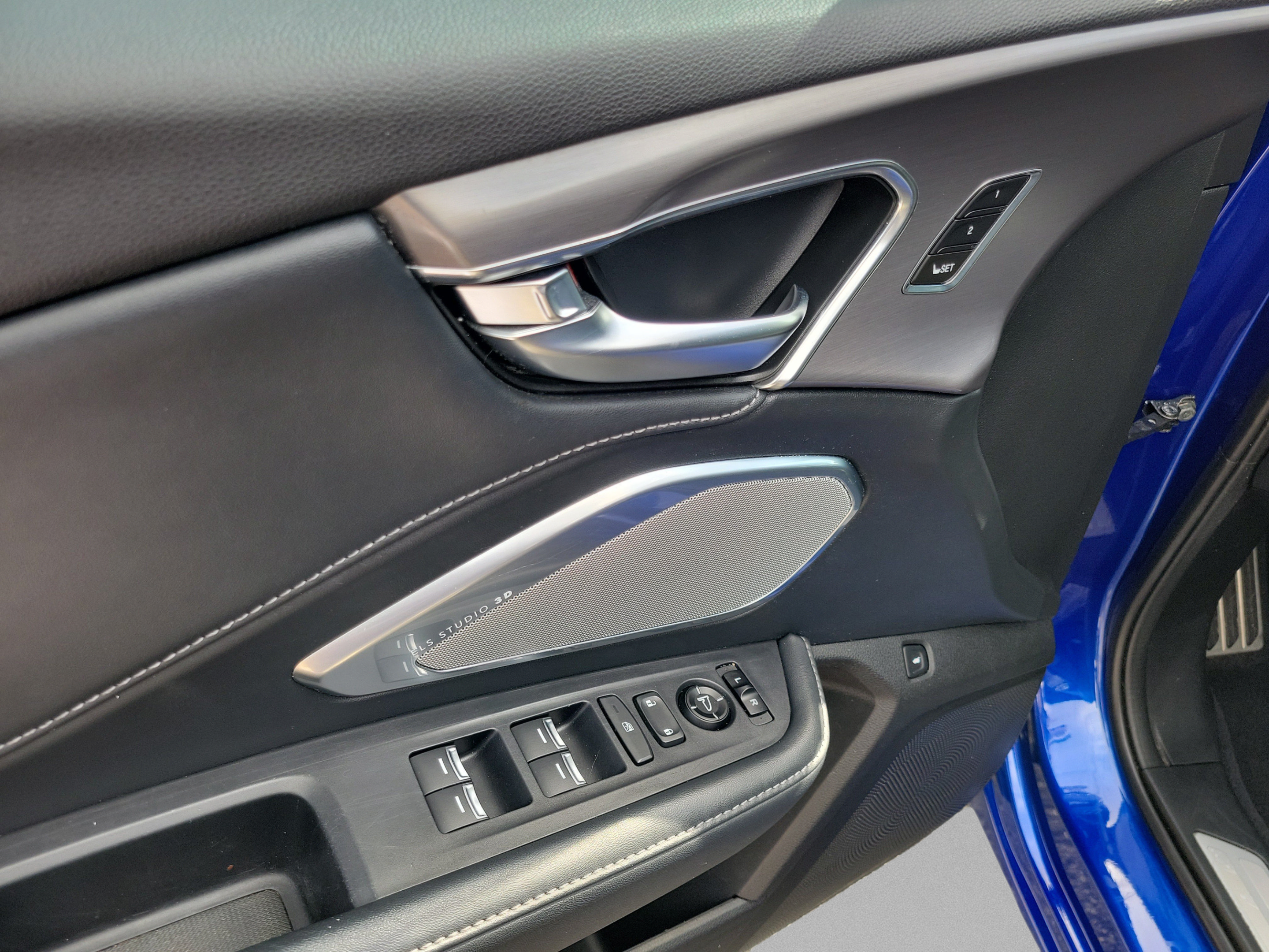 Used 2020 Acura RDX w/ Advance Package FWD image 12