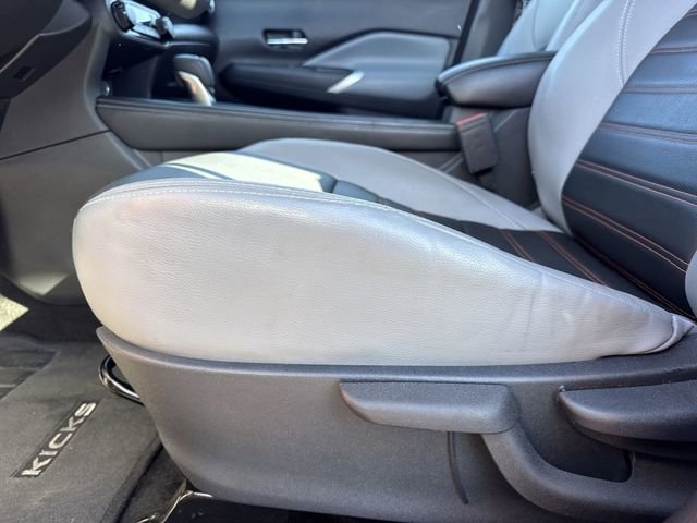 Used 2023 Nissan Kicks SR w/ SR Premium Package FWD image 12