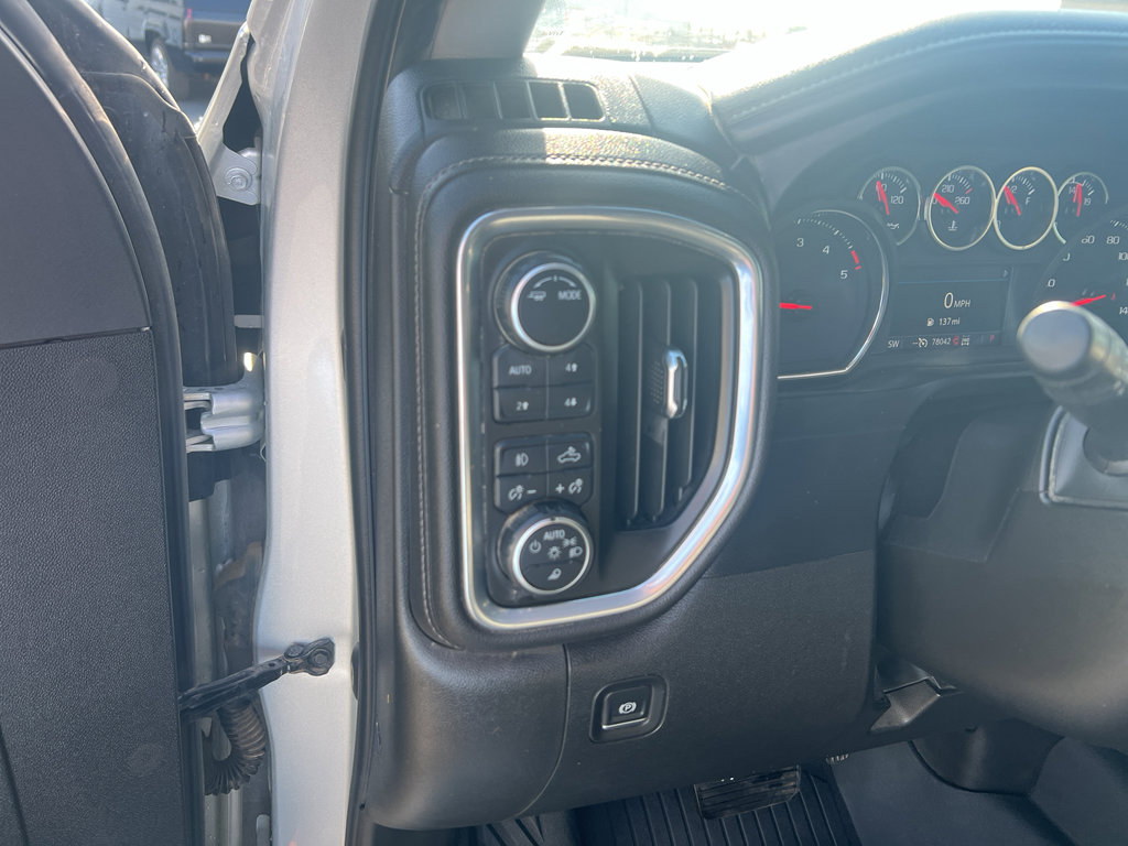 Used 2022 Chevrolet Silverado 3500 LTZ image 15