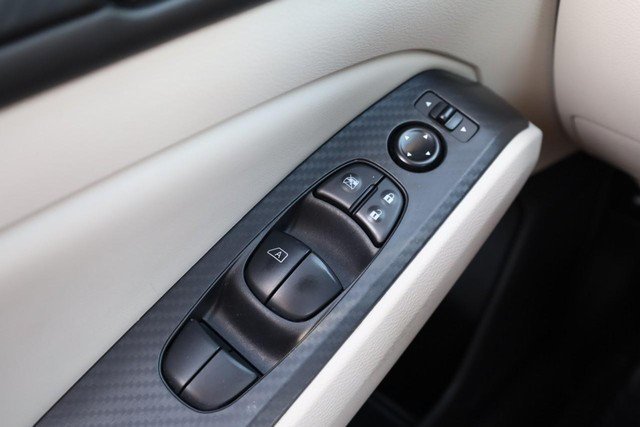 Certified 2025 Nissan Altima 2.5 SV FWD image 17
