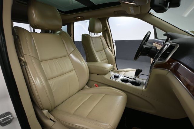Used 2011 Jeep Grand Cherokee Limited AWD/4WD image 39