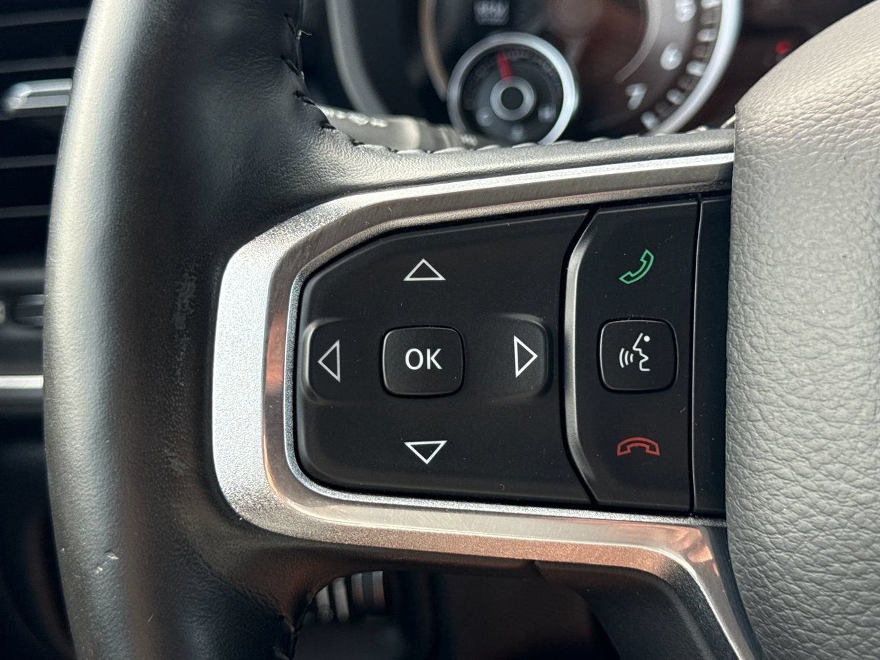 Used 2019 RAM 1500 Laramie AWD/4WD image 30