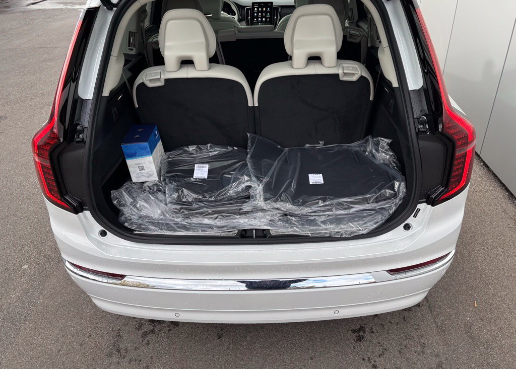 New 2026 Volvo XC90 B6 Ultra w/ Protection Package AWD/4WD image 17