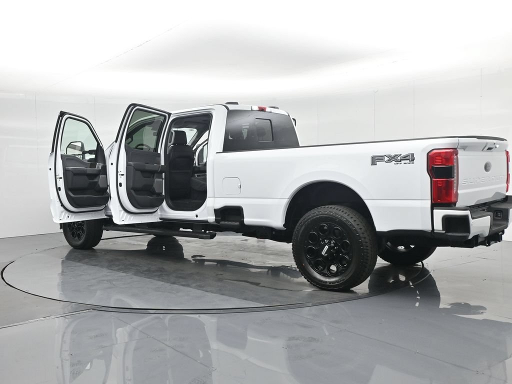 New 2026 Ford F250 Lariat w/ Black Appearance Package AWD/4WD image 34