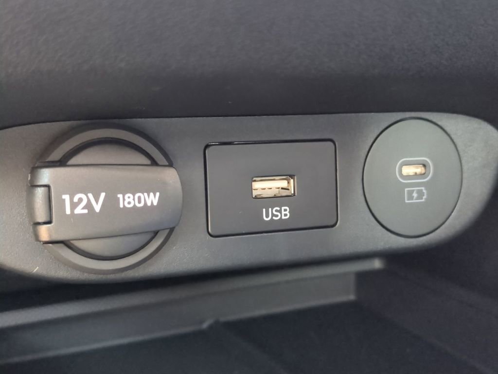 New 2026 Hyundai Elantra Sport image 23