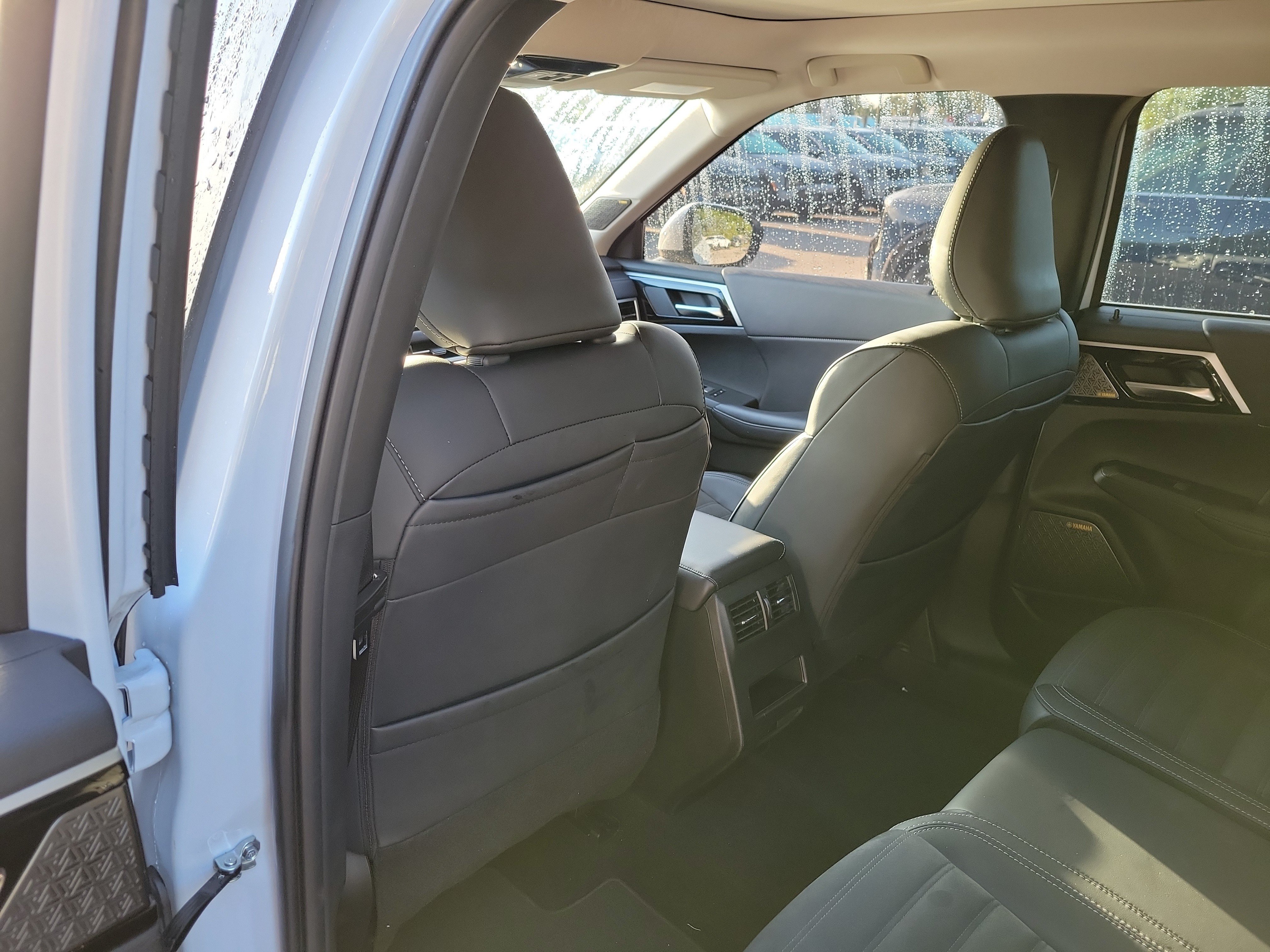 Used 2025 Mitsubishi Outlander SE FWD image 18