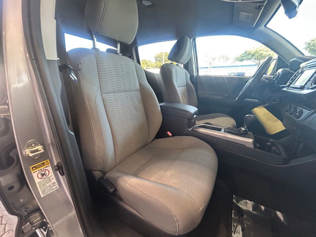Used 2017 Toyota Tacoma SR5 w/ Tow Package image 25